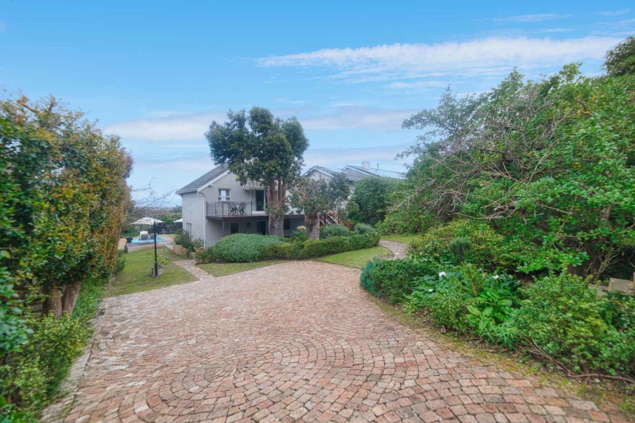 7 Bedroom Property for Sale in Voelklip Western Cape